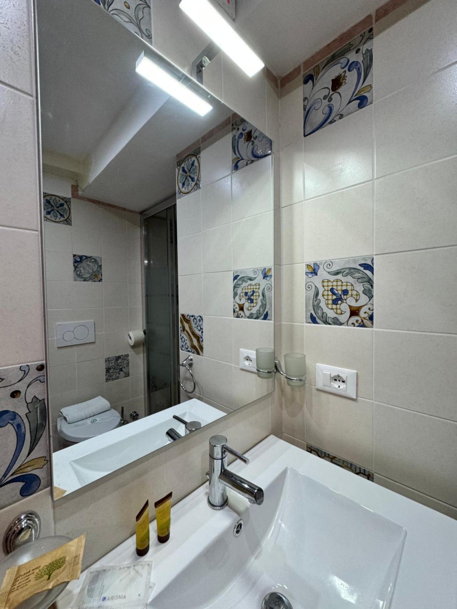 Stay In Center Tao Apartments タオルミーナ エクステリア 写真
