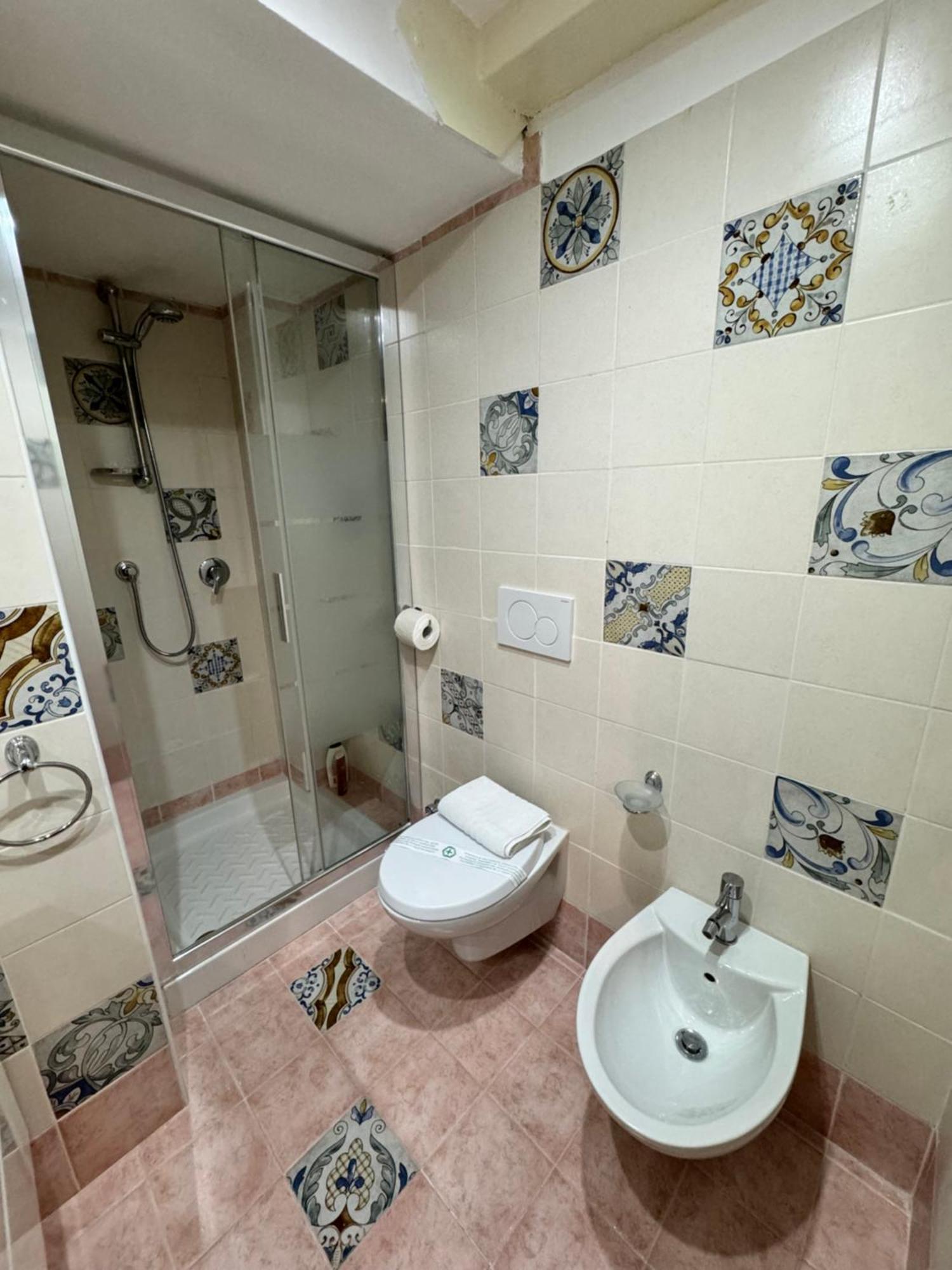 Stay In Center Tao Apartments タオルミーナ エクステリア 写真