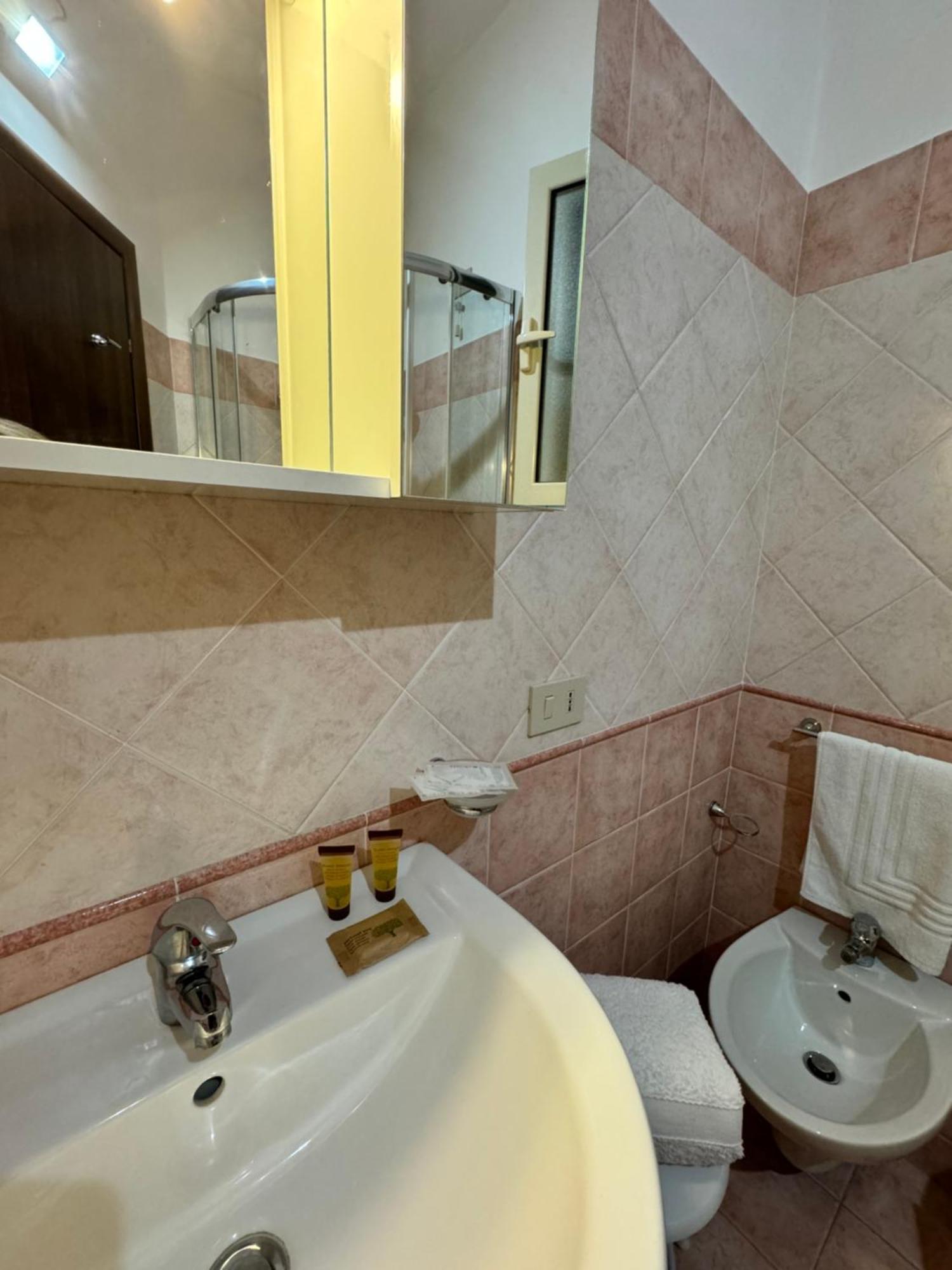 Stay In Center Tao Apartments タオルミーナ エクステリア 写真