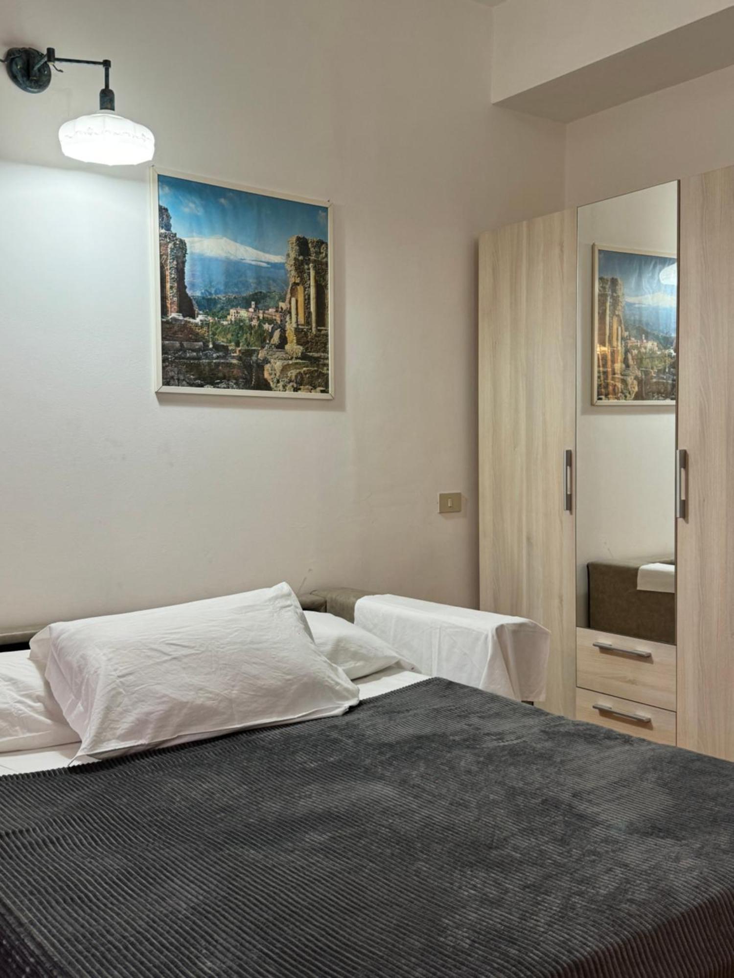 Stay In Center Tao Apartments タオルミーナ エクステリア 写真